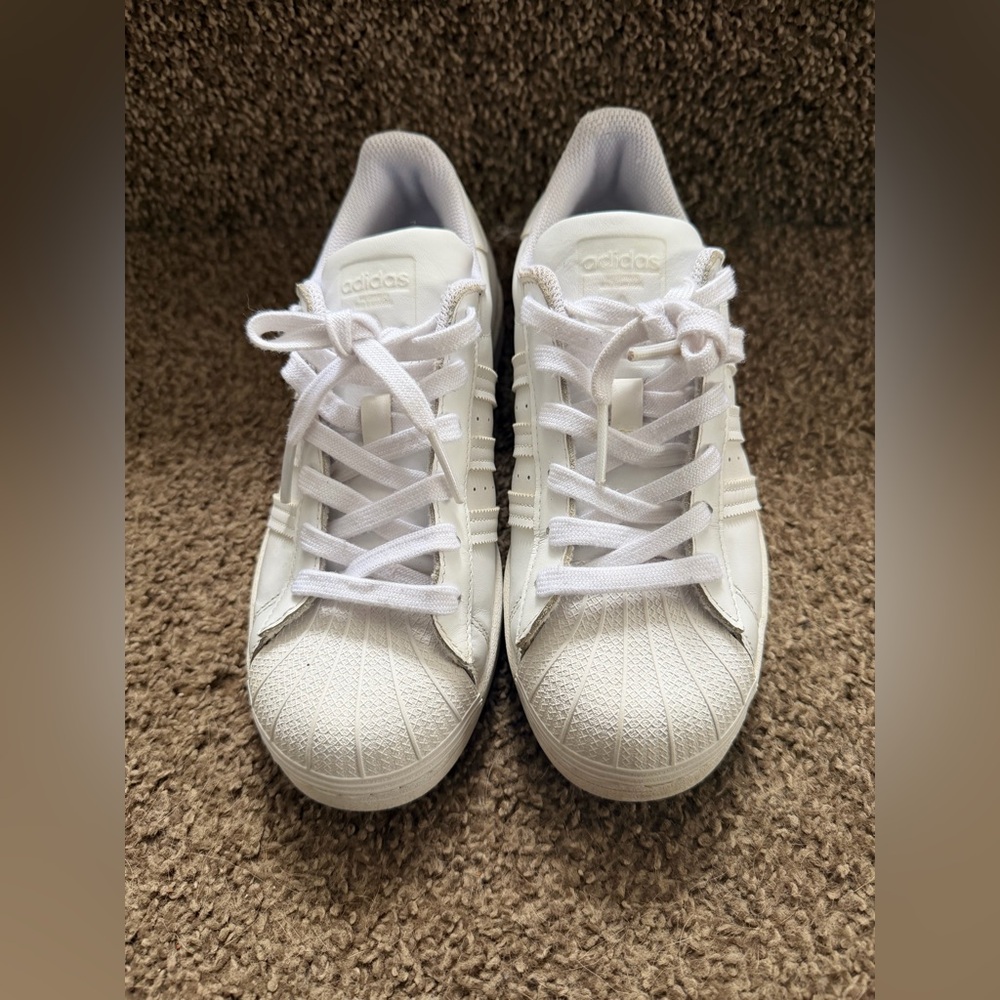 ADIDAS Superstar white sneakers Men Size US 7